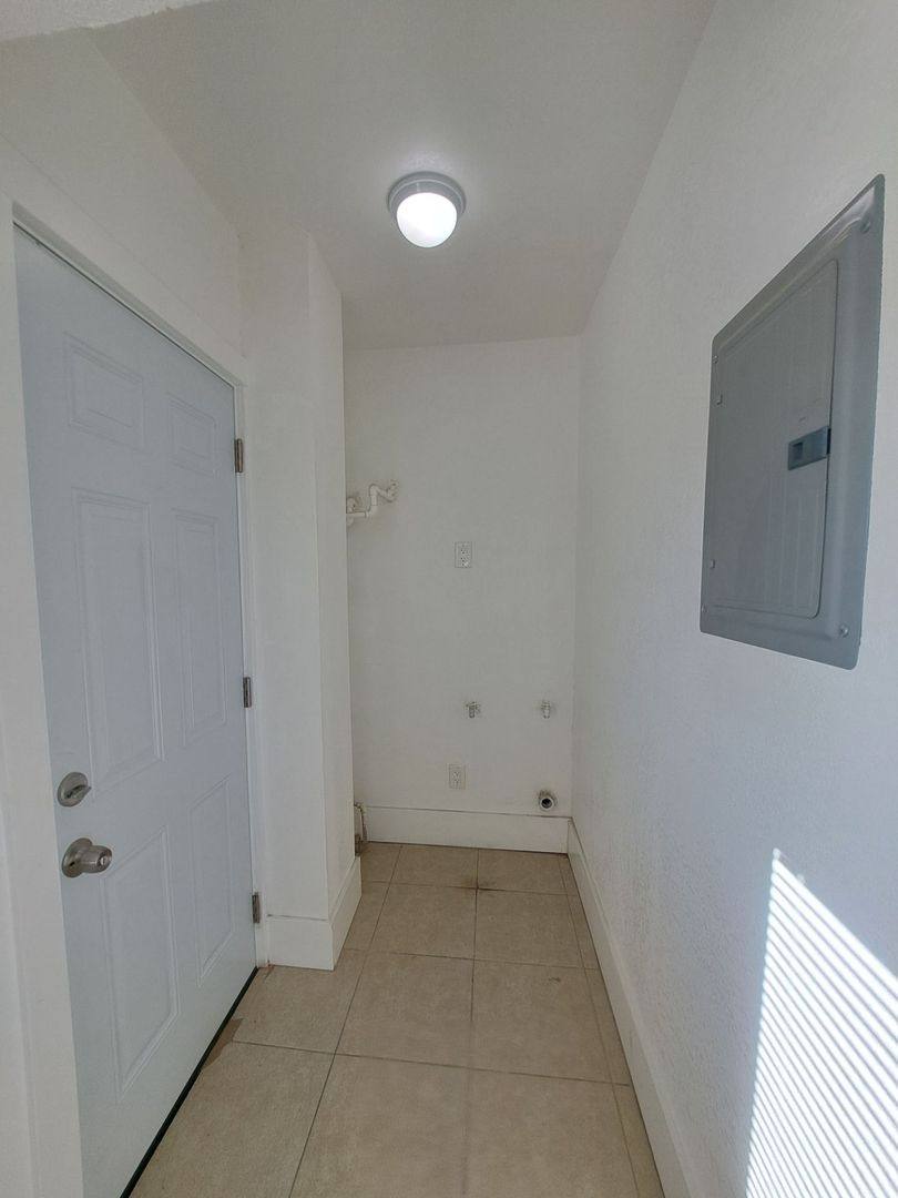 Apartment for rent at 2510-2520 E Washington Ave, Fresno, CA 93701