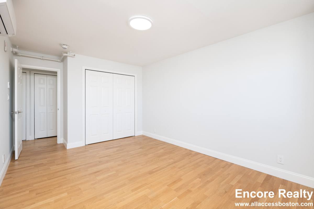 Apartment for rent at 1410 Columbia Rd #713J, South Boston, MA 02127