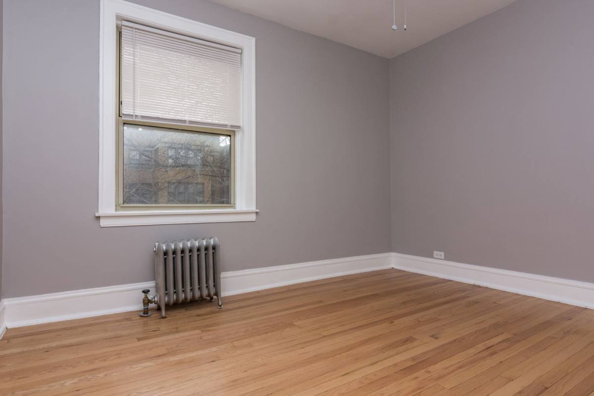 Apartment for rent at 7616 S Phillips Ave, Chicago, IL 60649