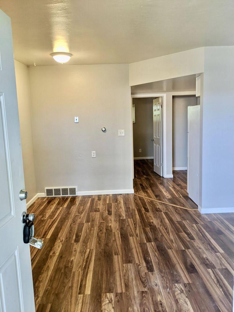 Apartment for rent at 5795 S Bannock St, Littleton, CO 80120