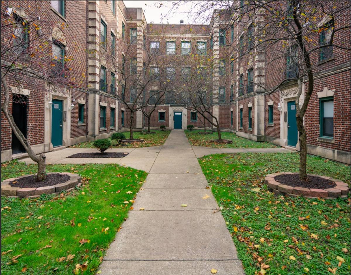 Apartment for rent at 8231 S Ingleside Ave, Chicago, IL 60619