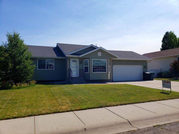 House for rent at 1222 Mossman Dr, Billings, MT 59105