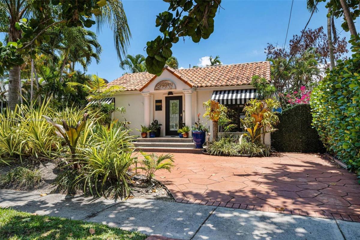 House for rent at 4108 SW 62nd Ave, Miami, FL 33155