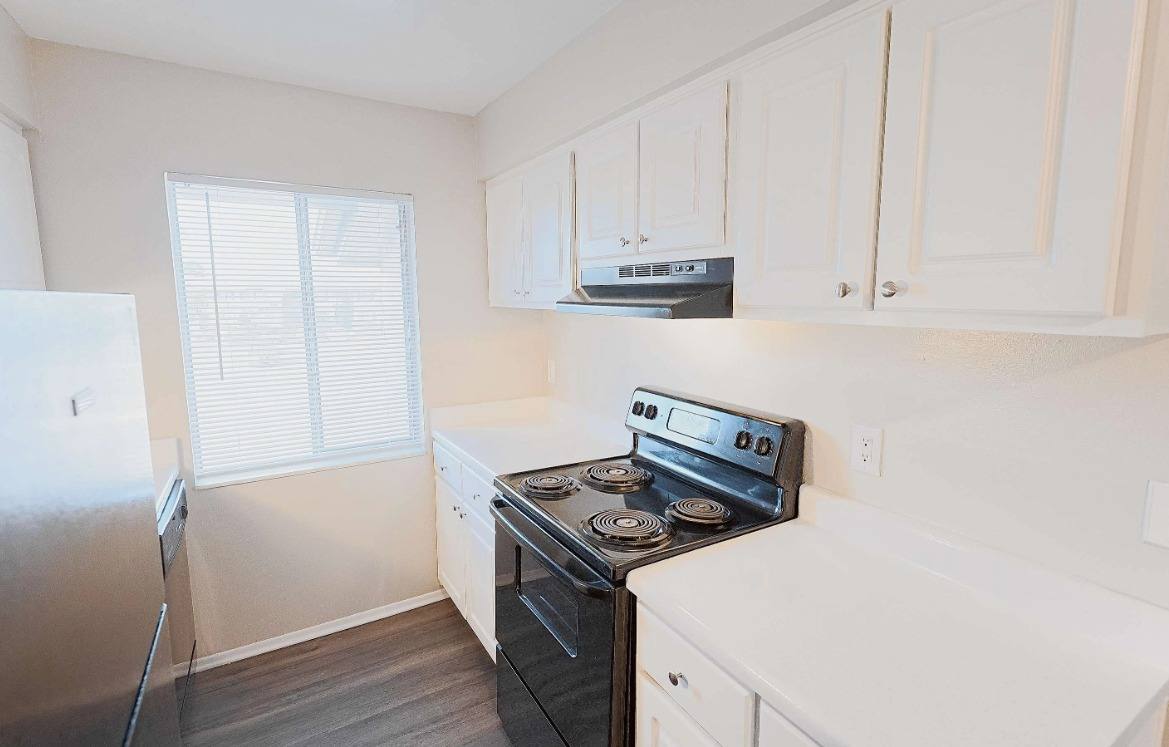 Apartment for rent at 503 116th Ave N, Saint Petersburg, FL 33716