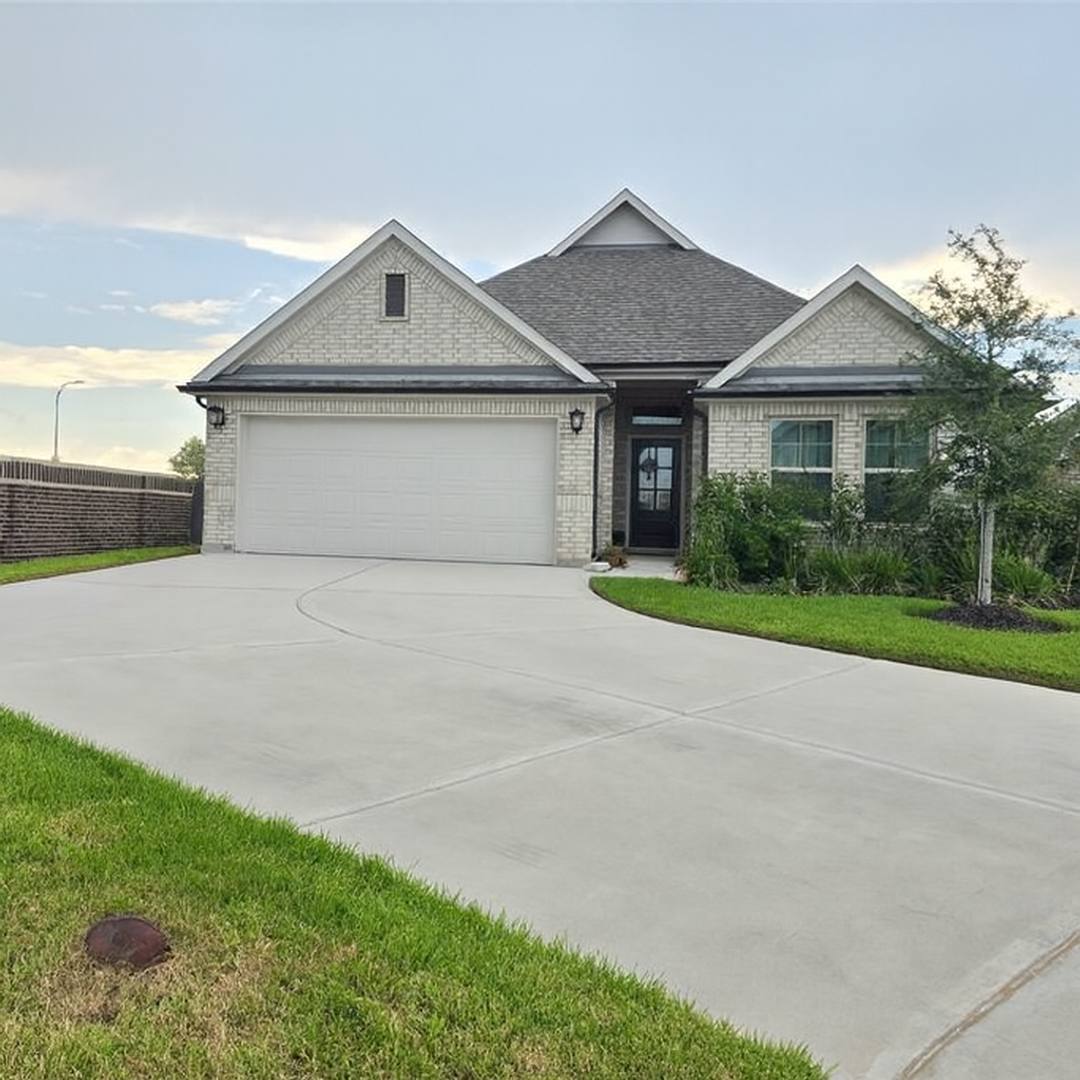 House for rent at 4901 Finns Landing St, League City, TX 77573