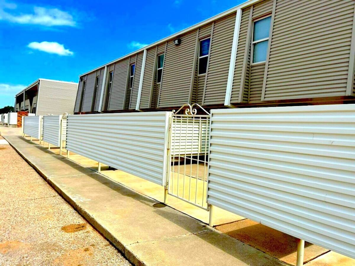 Apartment for rent at 802 Matthews Ave, Sundown, TX 79372
