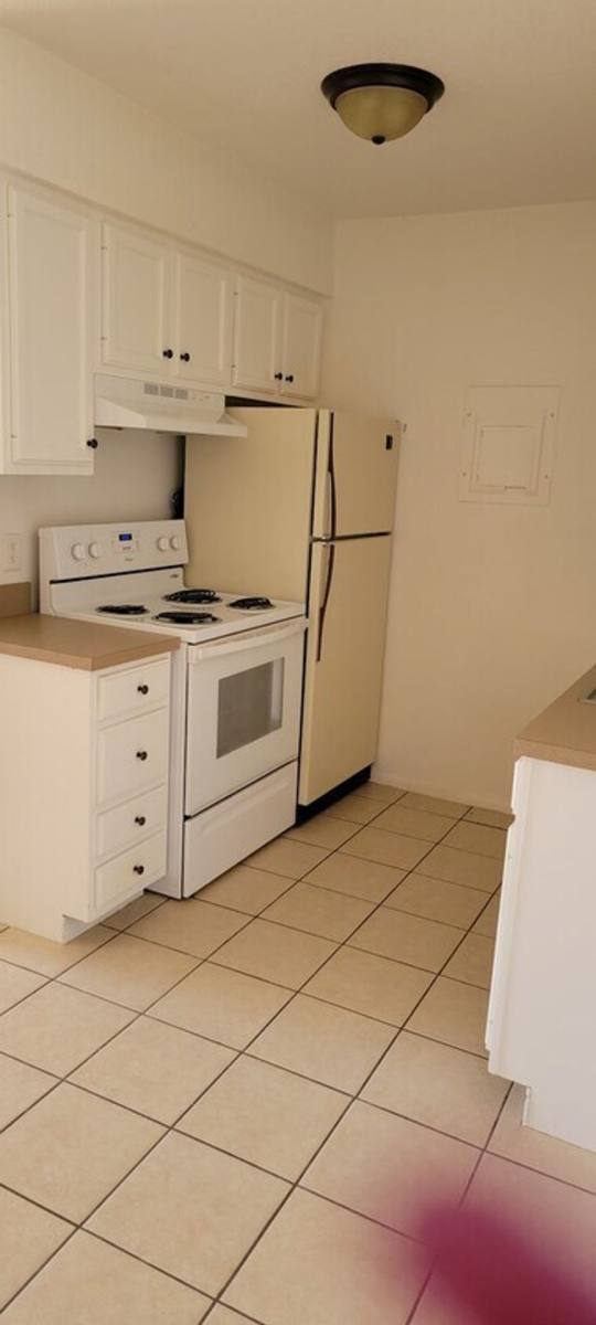 Apartment for rent at 802 Matthews Ave, Sundown, TX 79372