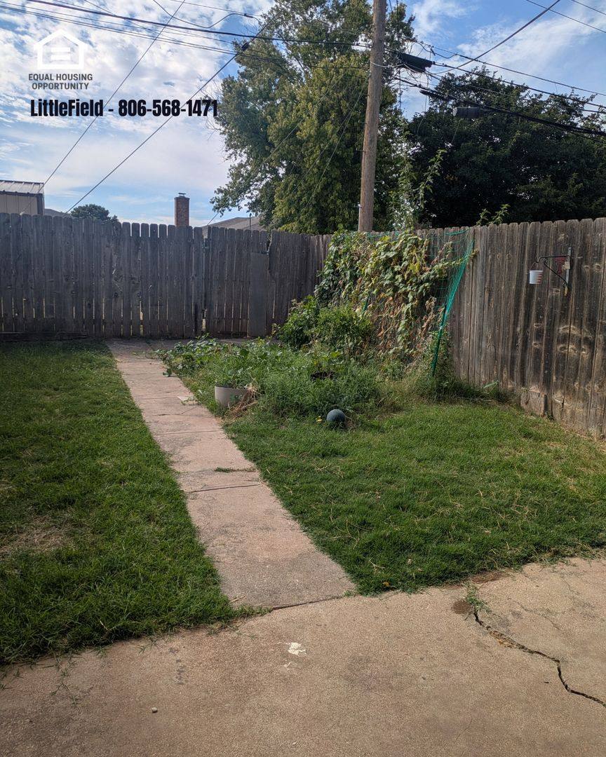Townhouse for rent at 400 E 22nd St, Littlefield, TX 79339