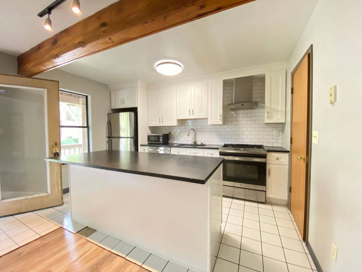 Apartment for rent at 39-51 Chittenden Ave, Columbus, OH 43201