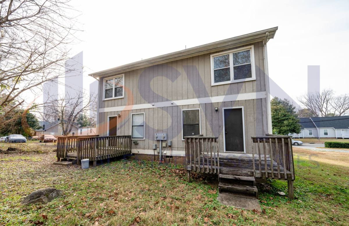 Apartment for rent at 407 S Merritt Mill Rd, Chapel Hill, NC 27516