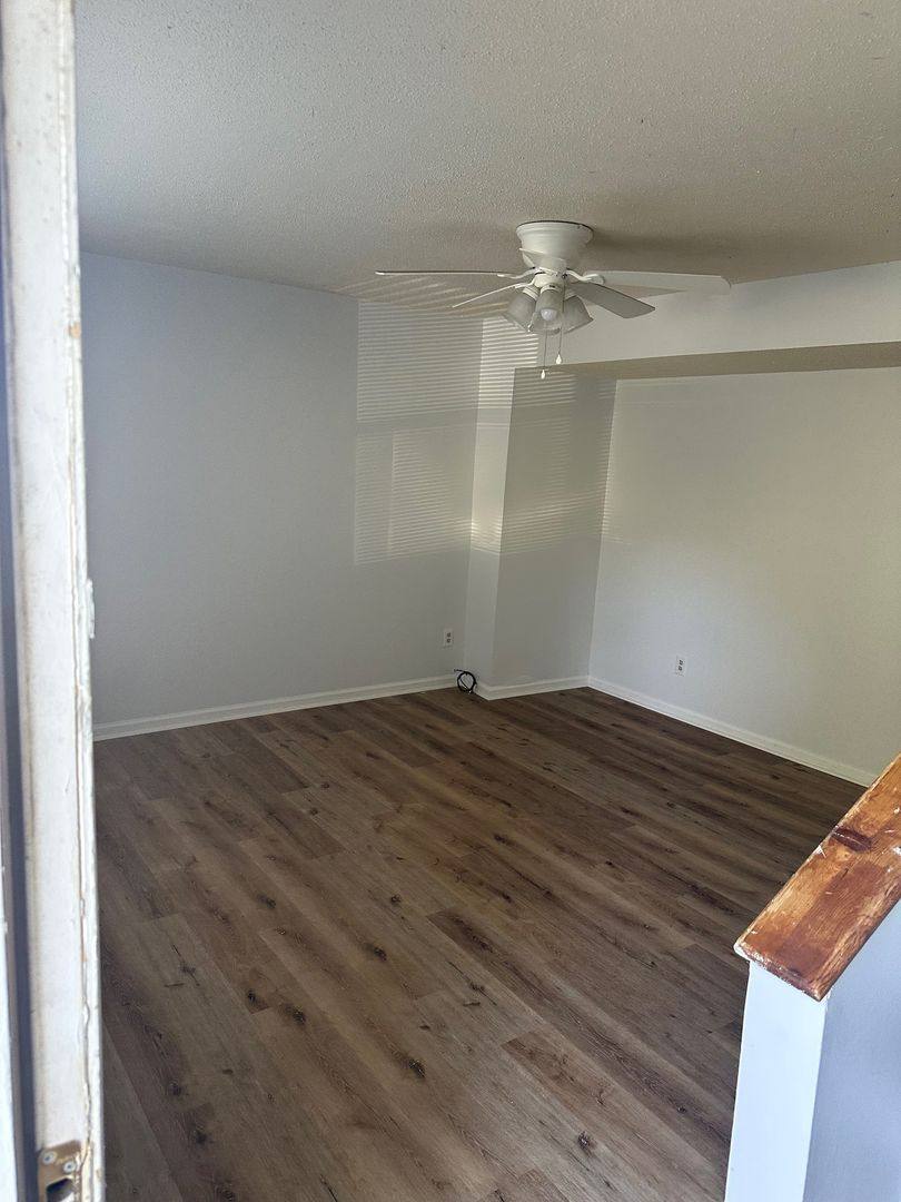 Apartment for rent at 407 S Merritt Mill Rd, Chapel Hill, NC 27516