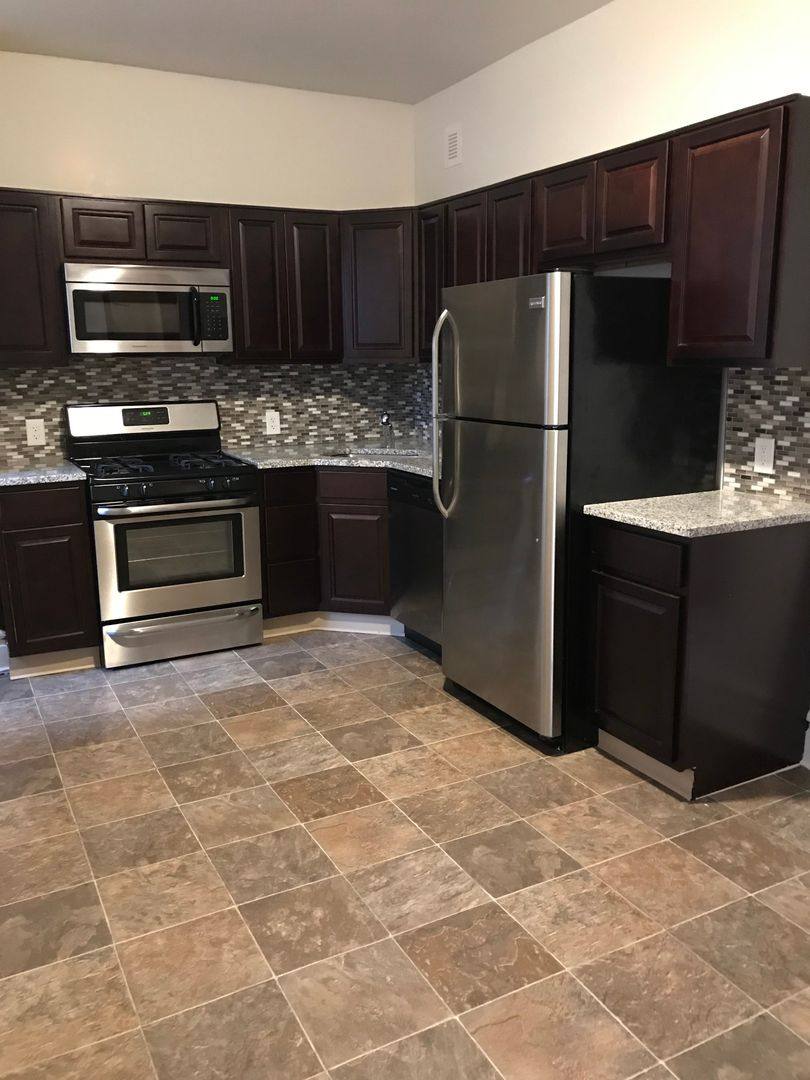 Apartment for rent at 181 S St, Morristown, NJ 07960