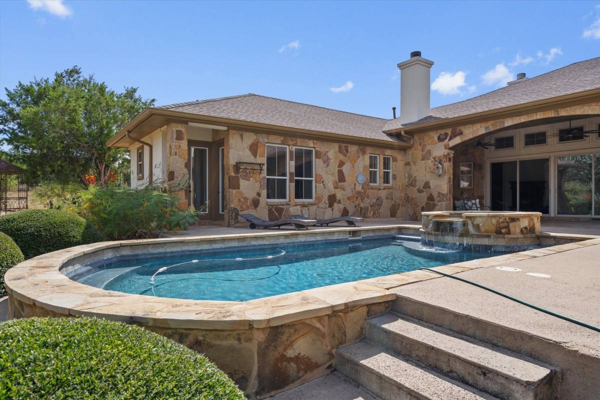 House for rent at 15086 Barrie Dr, Austin, TX 78734