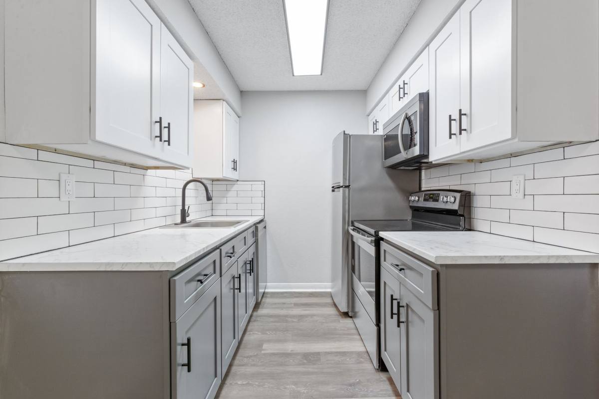 Apartment for rent at 6805 S Lewis Ave, Tulsa, OK 74136