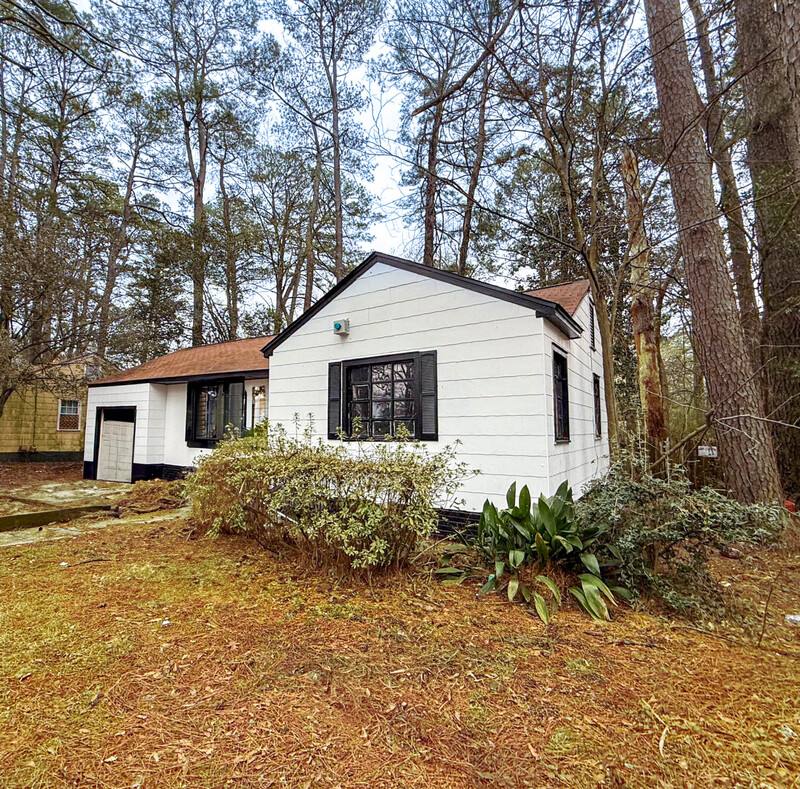 House for rent at 757 Woodbury Rd, Jackson, MS 39206