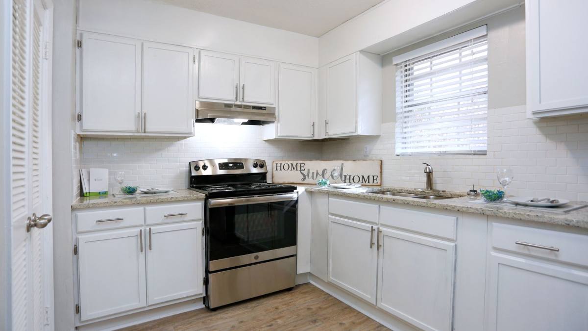 Townhouse for rent at 2609 Charlestown Dr, Atlanta, GA 30337