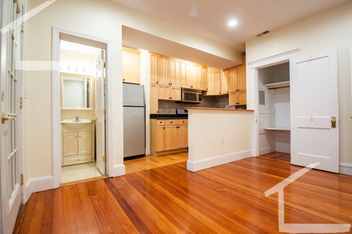 Apartment for rent at 191 Winthrop Rd #6A, Brookline, MA 02446