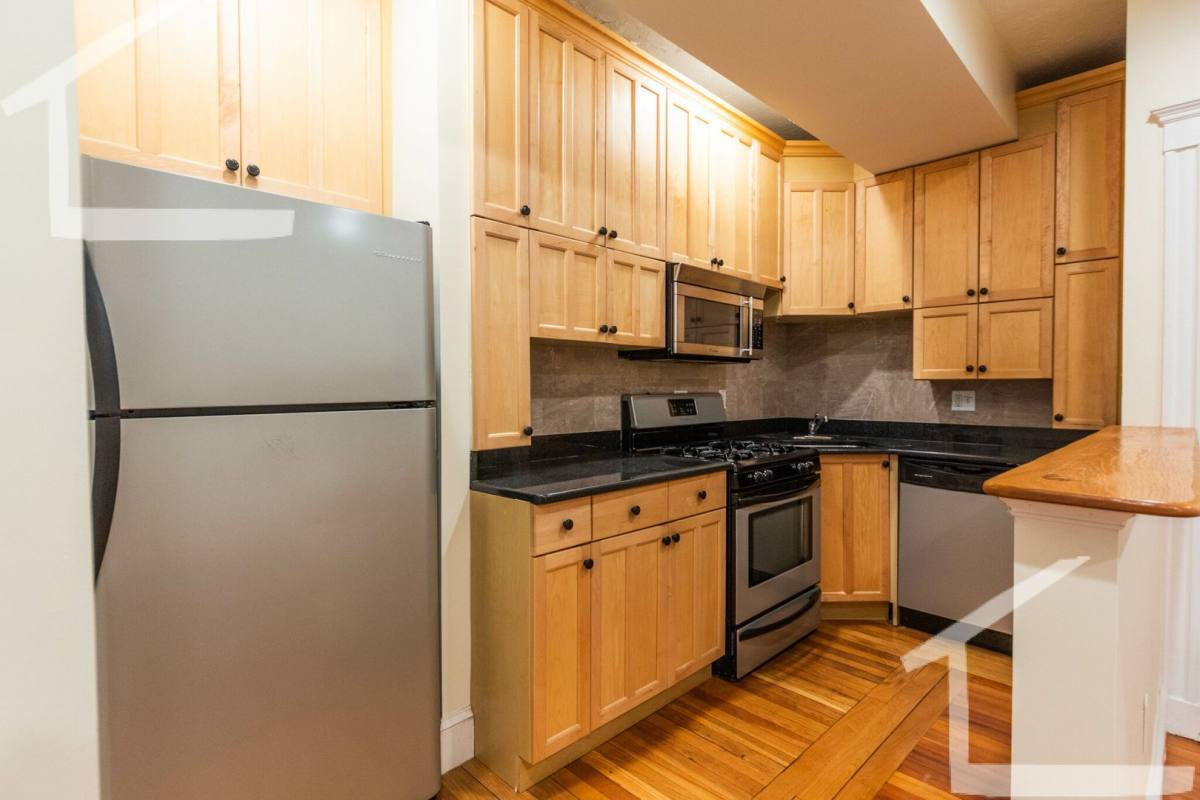 Apartment for rent at 191 Winthrop Rd #6A, Brookline, MA 02446