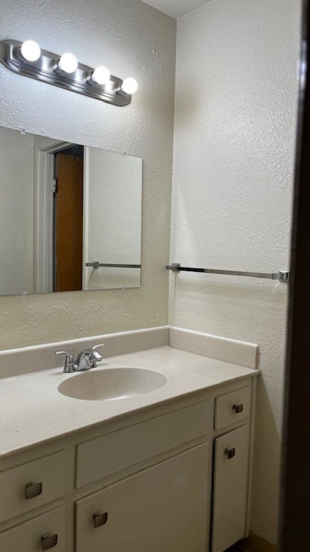 Apartment for rent at 512 I St, Davis, CA 95616