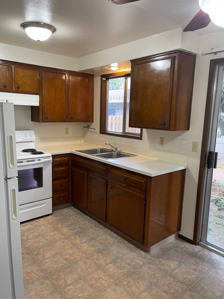 Apartment for rent at 687 Bever Dr NE, Salem, OR 97303