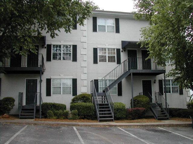 Townhouse for rent at 188 Williams St, Athens, GA 30605