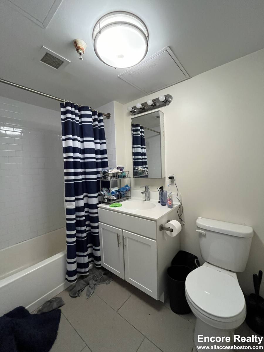 Apartment for rent at 8 Winter St #311, Boston, MA 02108
