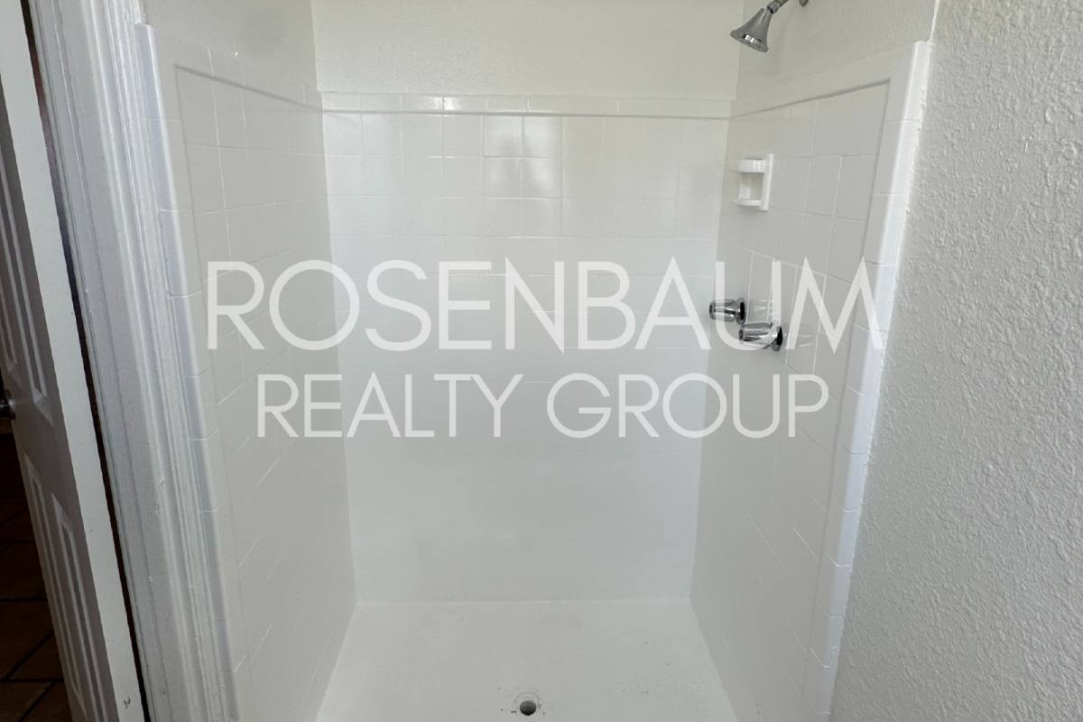Apartment for rent at 302 W Flores St #2, Tucson, AZ 85705