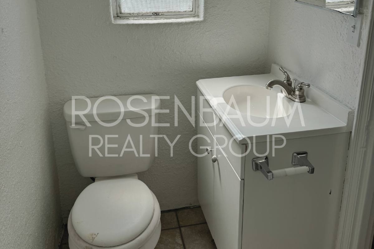 Apartment for rent at 302 W Flores St #2, Tucson, AZ 85705