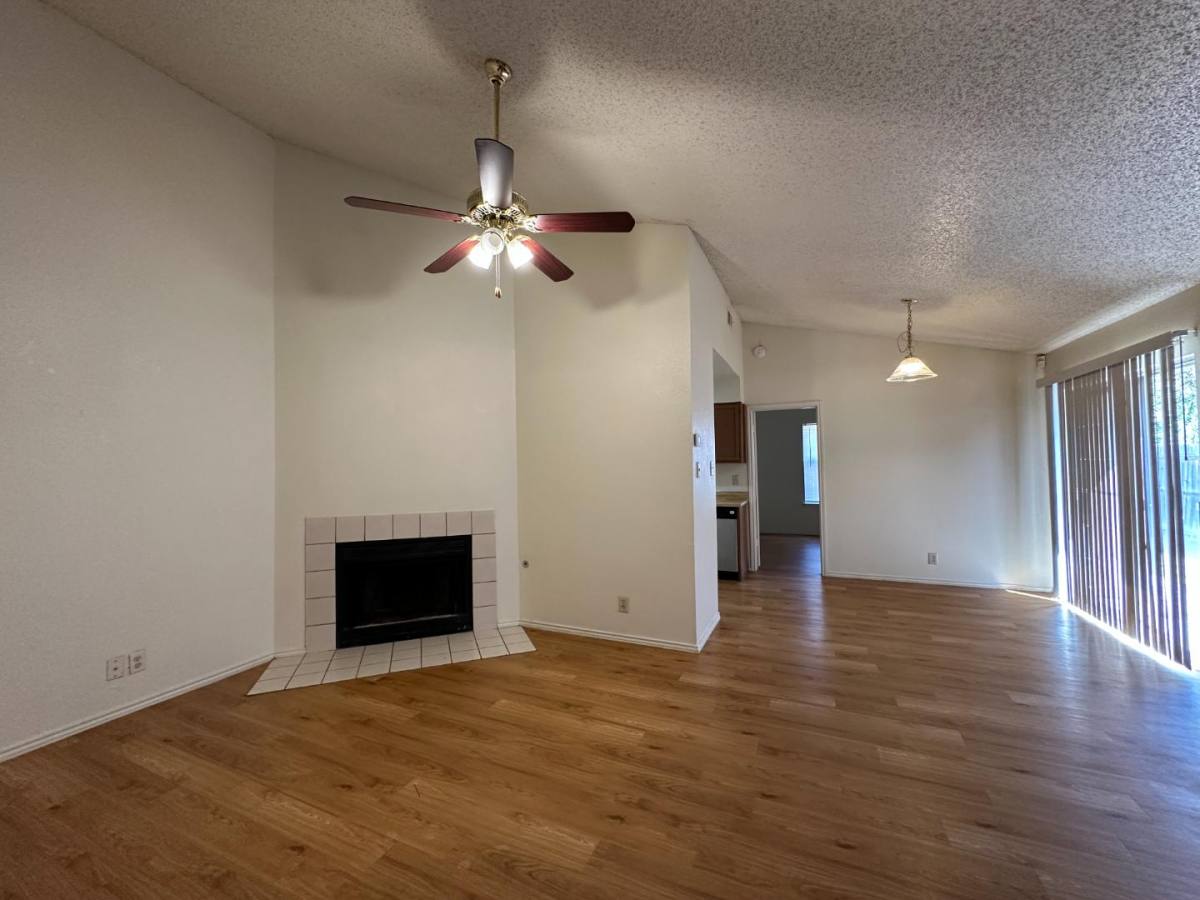 9933 Ardash #47, San Antonio, TX 78250 - House For Rent - Image 5