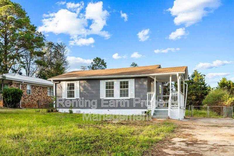House for rent at 2423 Circle Dr, Bessemer, AL 35023