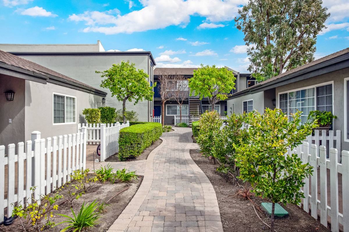 Apartment for rent at 2880 W Ball Rd, Anaheim, CA 92804