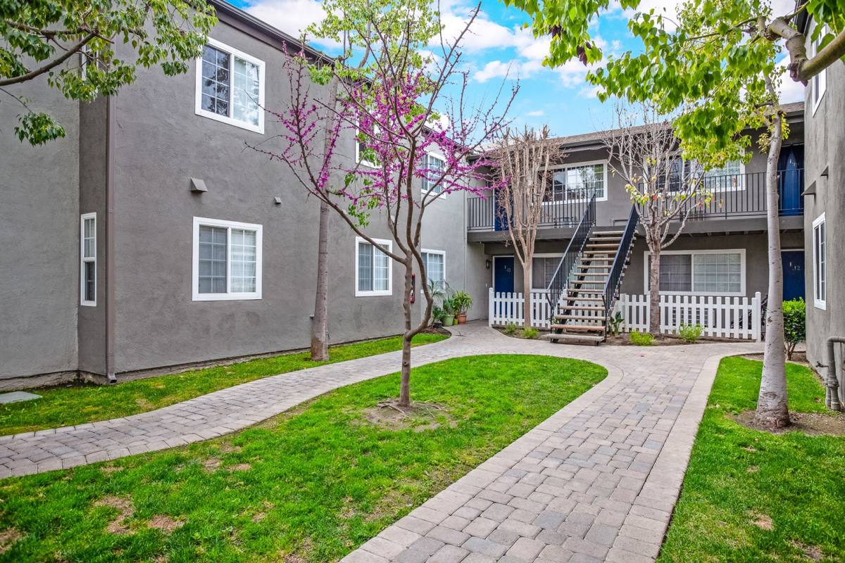 Apartment for rent at 2880 W Ball Rd, Anaheim, CA 92804