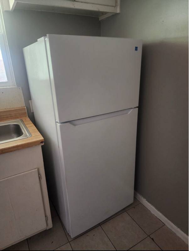 Apartment for rent at 301 E Arden Dr, Longview, TX 75602