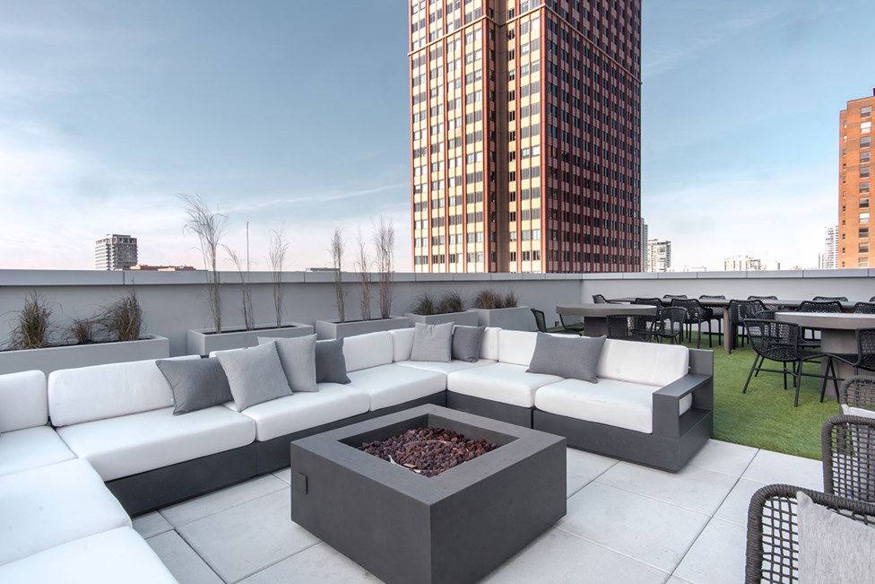 Apartment for rent at 108 W Chicago Ave, Chicago, IL 60654