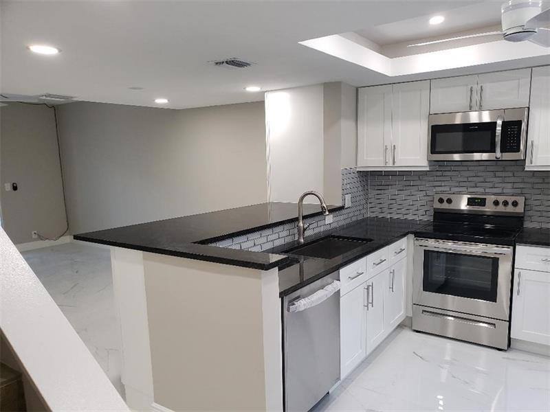 93 SW 3rd St #93A, Pompano Beach, FL 33060