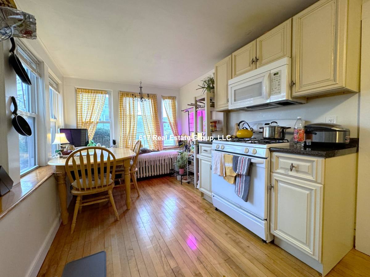 Apartment for rent at 237 N Harvard St #1R, Allston, MA 02134