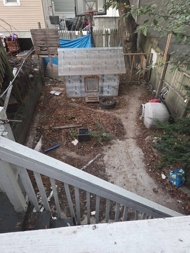 House for rent at 227 6th Ave W, Newark, NJ 07107