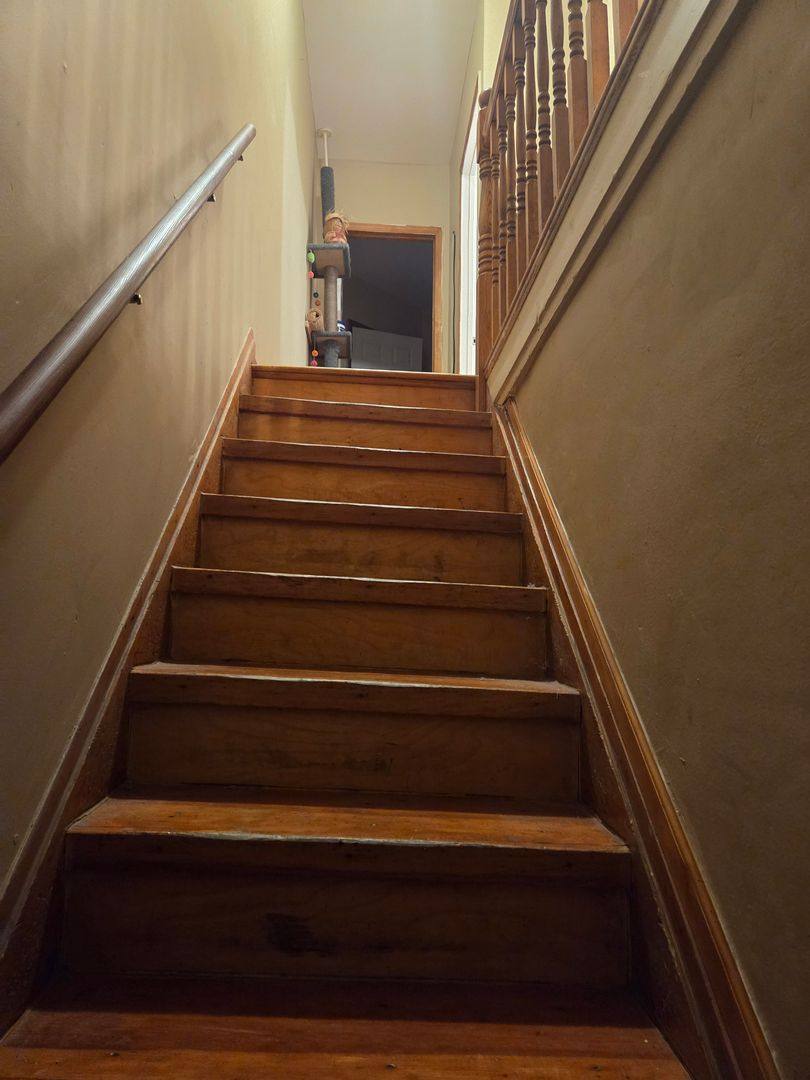 House for rent at 227 6th Ave W, Newark, NJ 07107