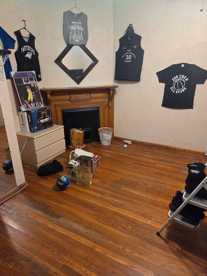 House for rent at 227 6th Ave W, Newark, NJ 07107