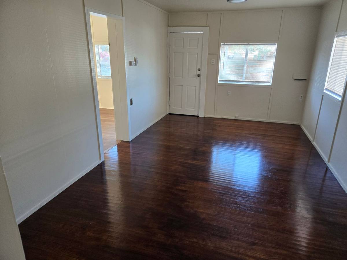 Townhouse for rent at 3221 Lincoln Ave, San Diego, CA 92104