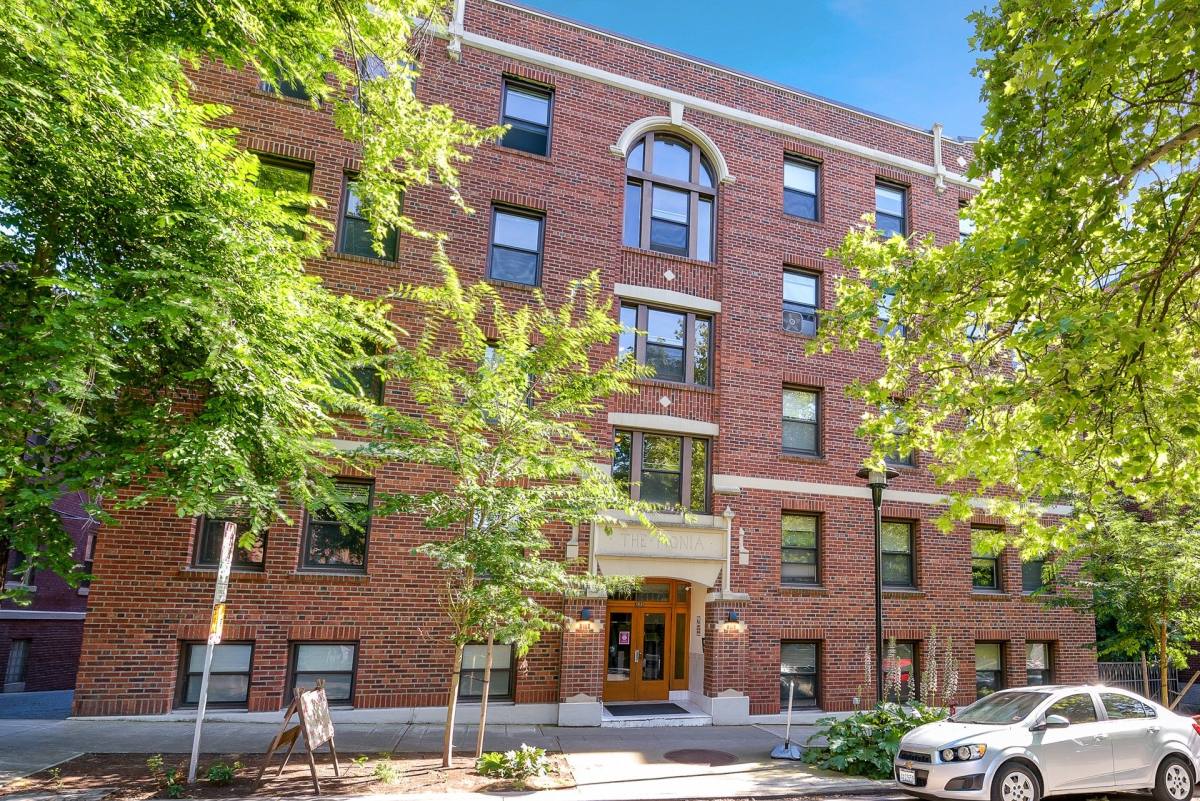 Apartment for rent at 109 John St, Seattle, WA 98109