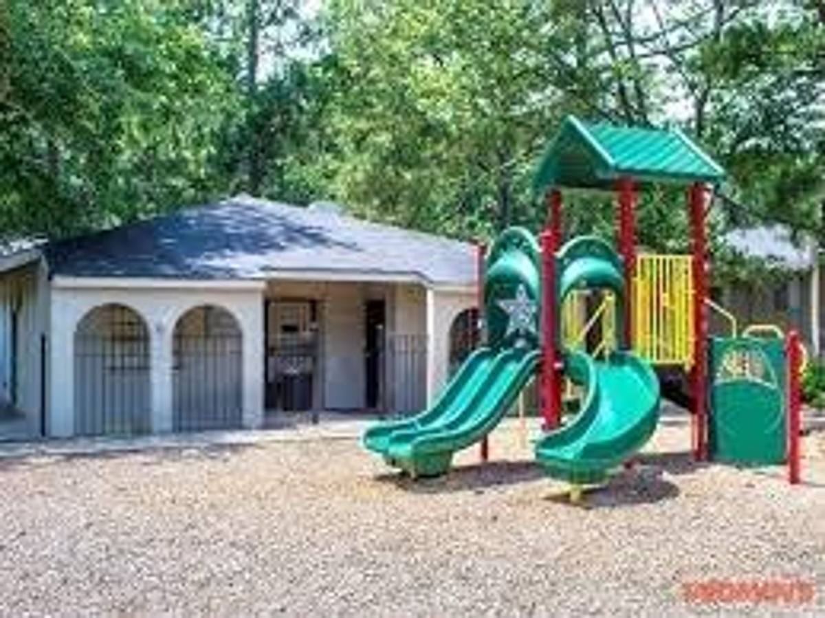 Apartment for rent at 1717 Centra Villa Dr SW, Atlanta, GA 30311