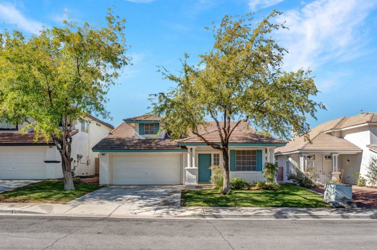 House for rent at 2052 Smoketree Village Circle, Henderson, NV 89012