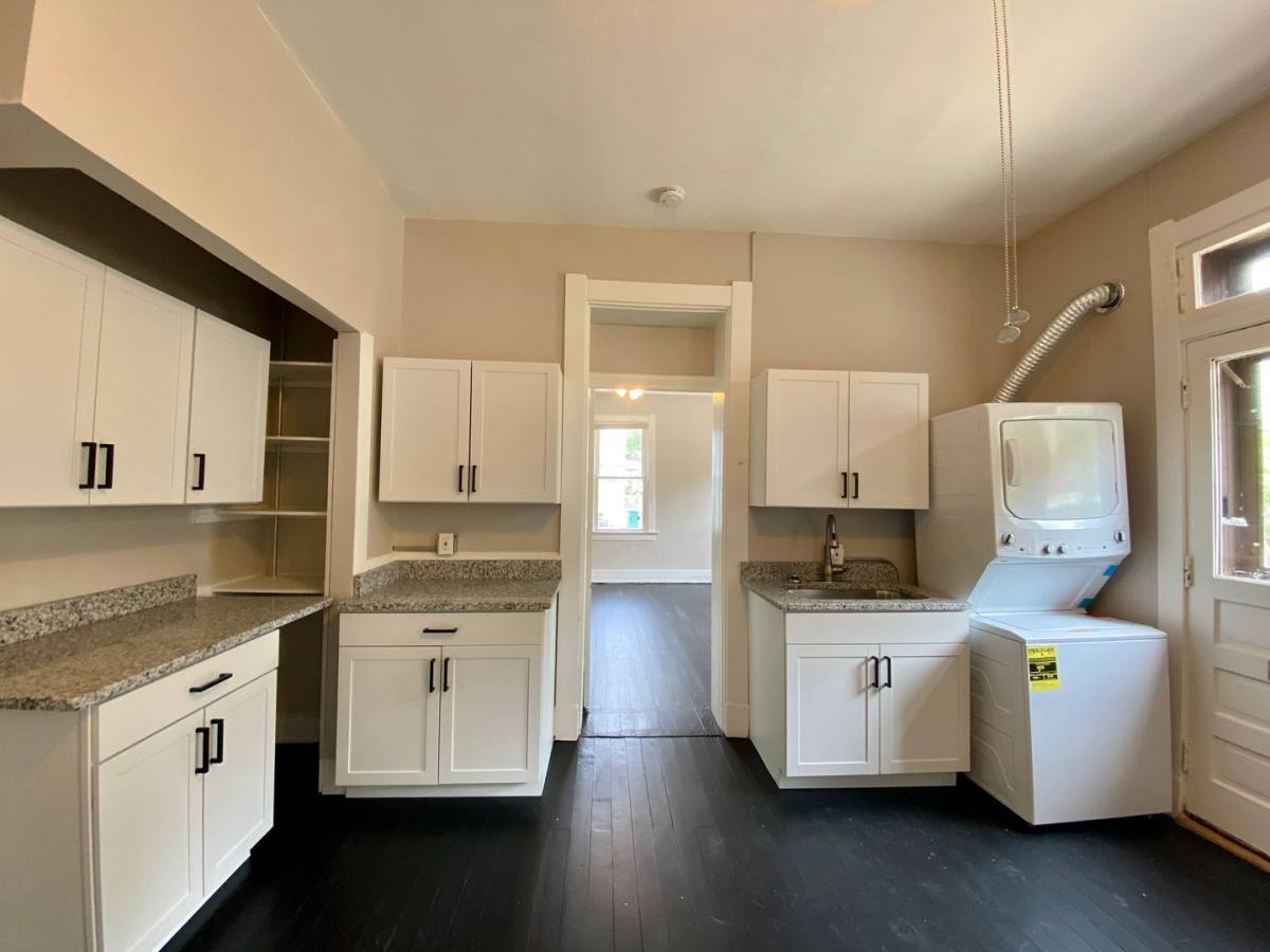 Apartment for rent at 146 Parker St, Cincinnati, OH 45219