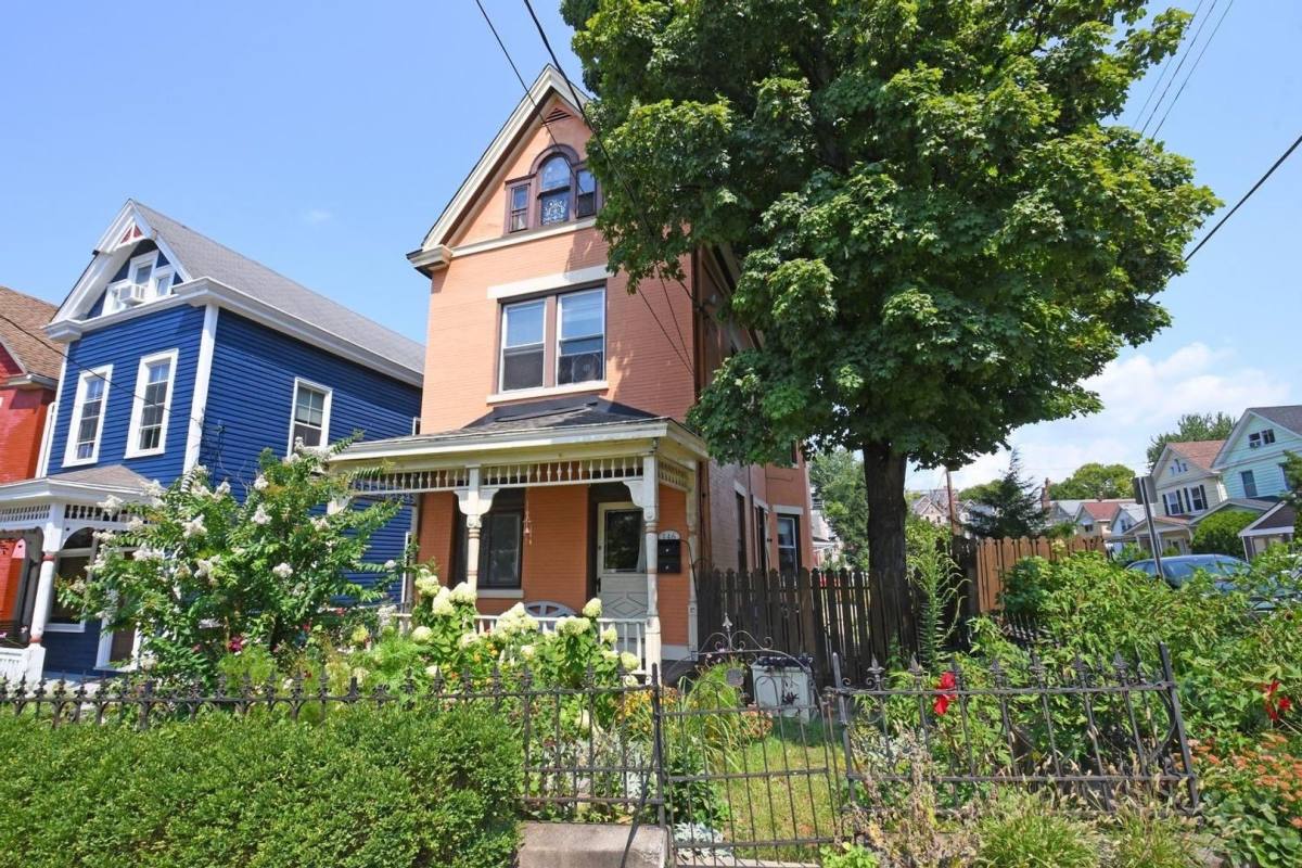 Apartment for rent at 146 Parker St, Cincinnati, OH 45219