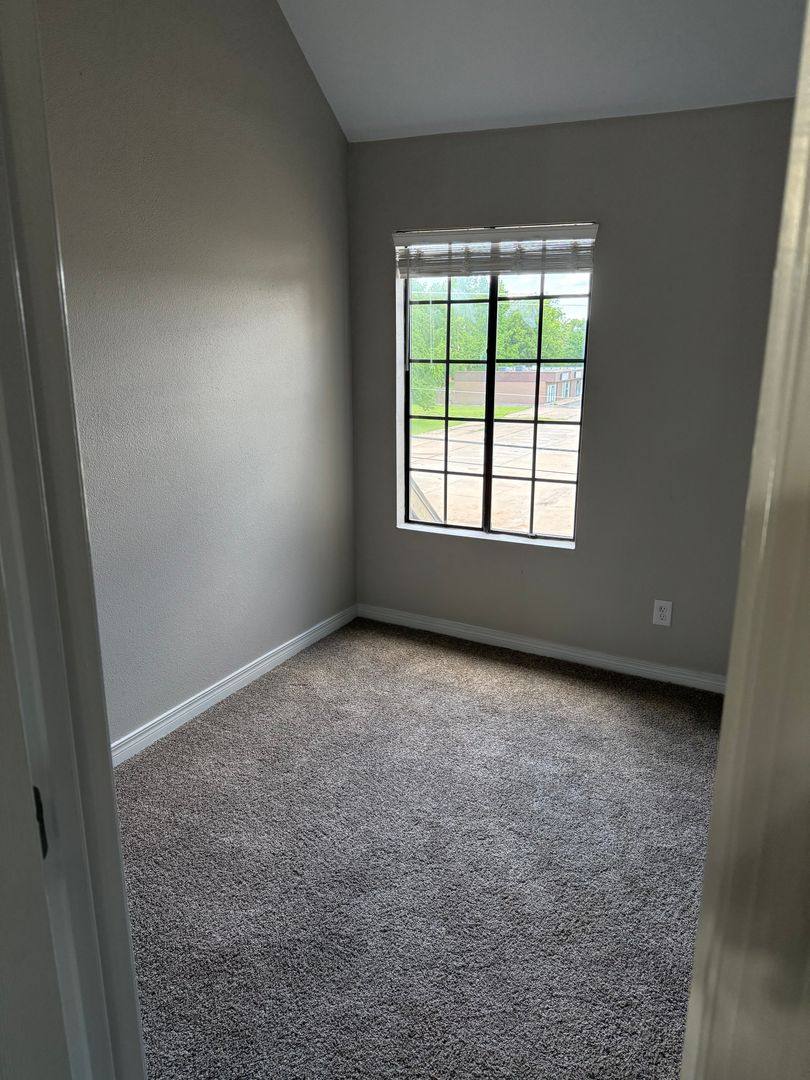 Apartment for rent at 6642 S Peoria Ave, Tulsa, OK 74136