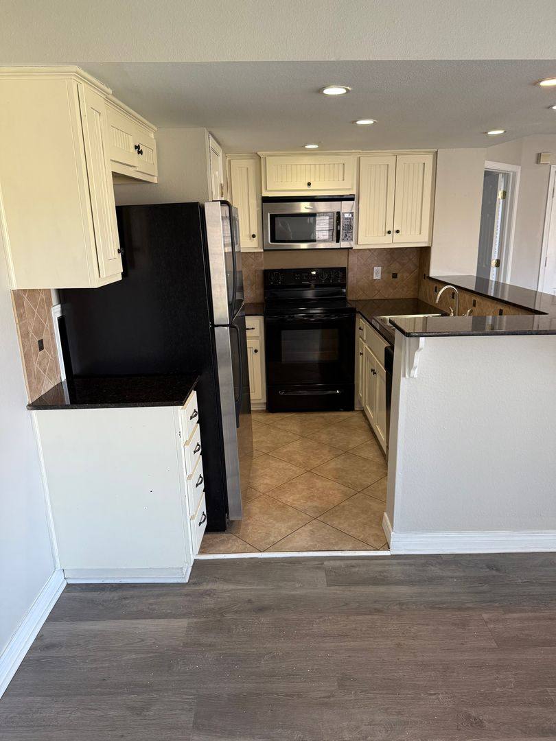 Apartment for rent at 6642 S Peoria Ave, Tulsa, OK 74136