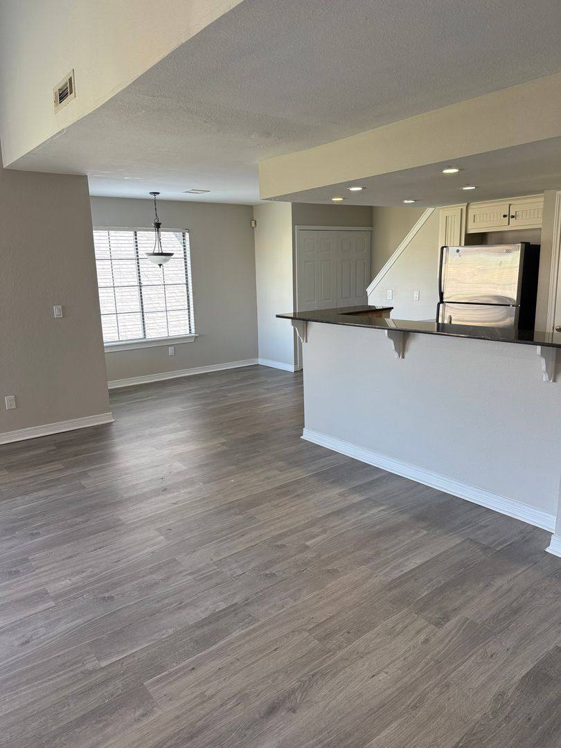 Apartment for rent at 6642 S Peoria Ave, Tulsa, OK 74136