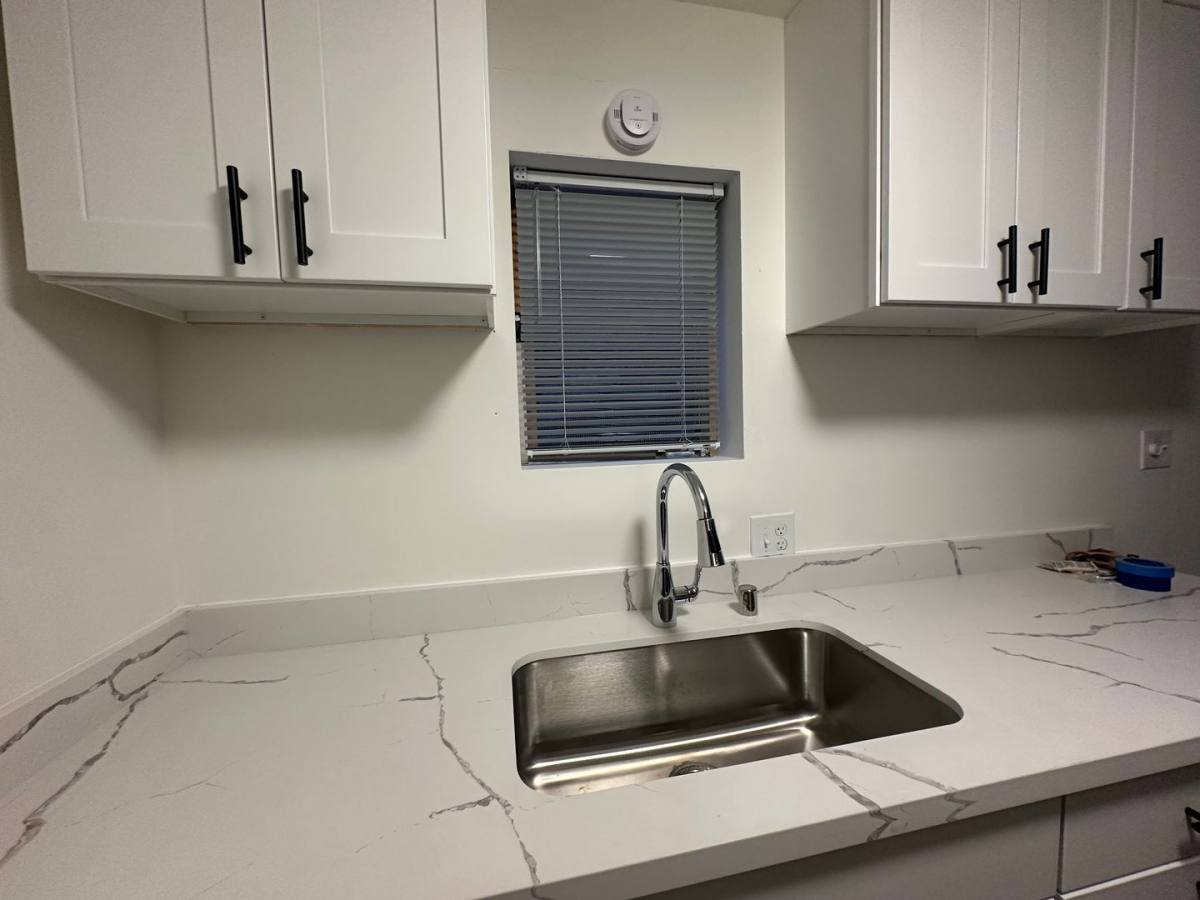 Apartment for rent at 711 2nd Ave N, Seattle, WA 98109