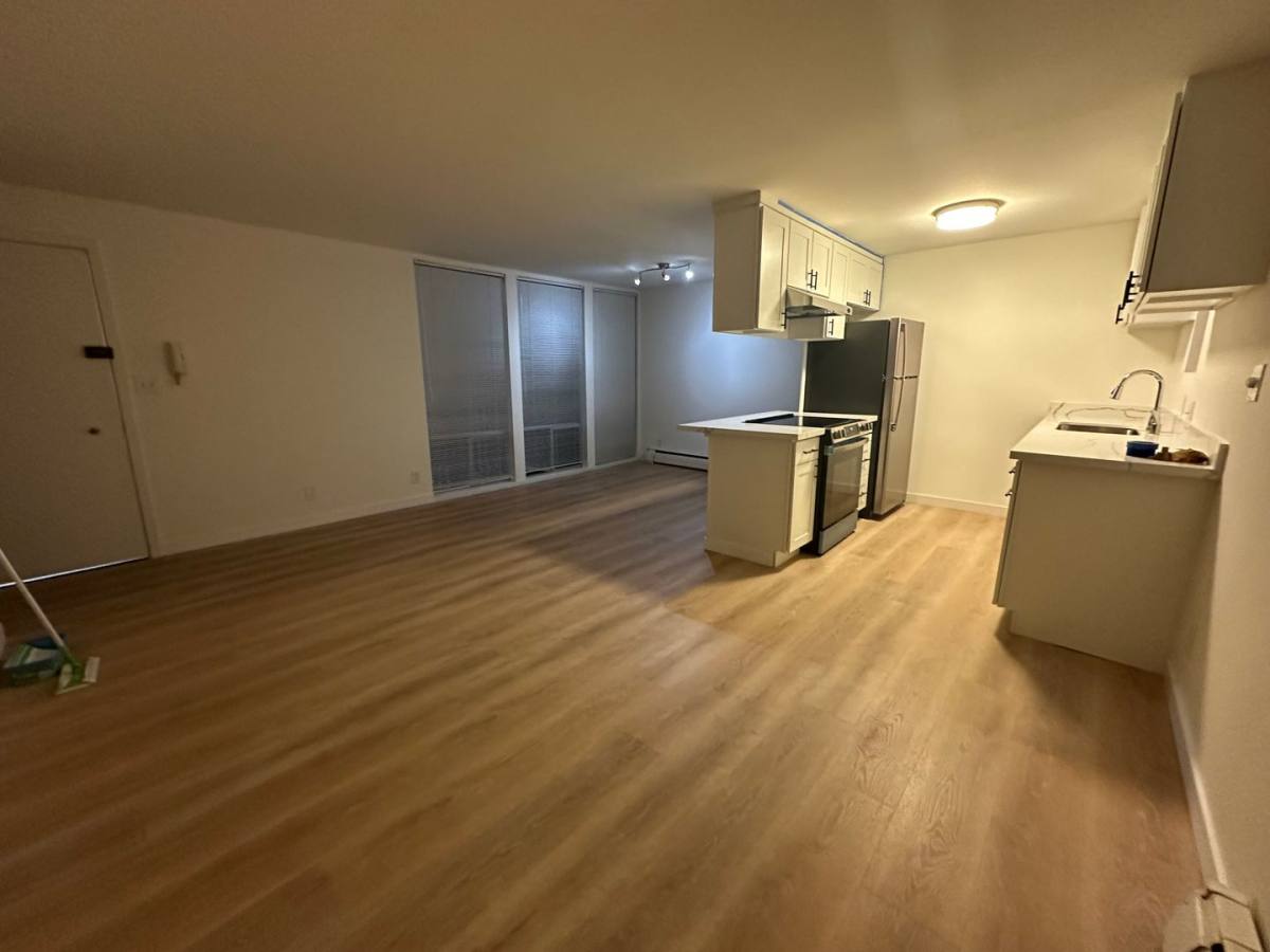Apartment for rent at 711 2nd Ave N, Seattle, WA 98109